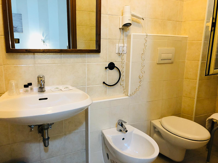Rooms of the Hotel La Rosetta: Hotels in Minturno, Hotels in Italy